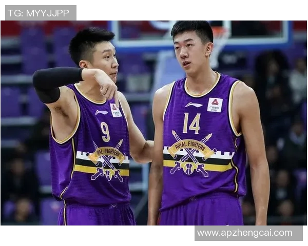 反复确认!沃特福德超极限压哨三分 裁判回看超时无效